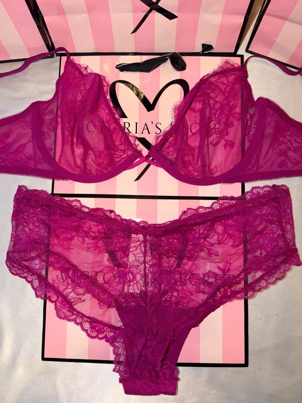 Victoria's Secret Bra Very Sexy Unlined 38C & XL Cheeky Fusia